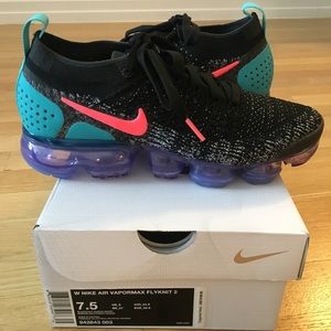 Women’s Nike Air Vapormax Flyknit 2
